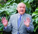 El ingeniero de petróleos y quien fuera embajador en Alemania en 1996, Jorge Bendeck, dice que Colombia debe dar el paso al biocombustible para mejorar la calidad del aire. FOTO róbinson sáenz