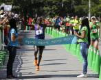 Atleta keniata, ganador de la Maratón de las Flores 2015. FOTO Henry Agudelo Cano