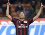 Carlos Bacca y la celebración anhelada. La hizo en un momento crucial, horas antes de concentrarse con Colombia. FOTO AP