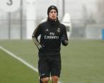 James Rodríguez, durante los entrenos del fin de semana. Se le aprecia al margen del plantel. FOTO cortesía real madrid 