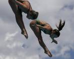 Las antioqueñas Isabella Gómez y Steffanie Madrigal se llevaron el oro en sincronizado, 3 metros. FOTO manuel saldarriaga