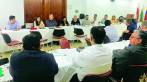 El expresidente Álvaro Uribe Vélez llegó en horas de la tarde a la reunión, en la que hablaron con varios dirigentes de las estrategias para encarar las elecciones locales de este año. FOTO cortesía