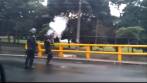 En la tarde de hoy se presentaron fuertes disturbios en la Universidad Nacional, sede Medellín. Foto: captura de video de @rincon_paulo00
