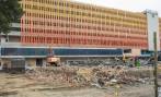 Los comerciantes afectados estuvieron de acuerdo con este procedimiento. Esperan nuevo edificio. FOTO Juan ANTONIO SÁNCHEZ