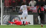 David Ospina, quien tapó penal, ha tenido competencia con el Arsenal en Liga Europa. Tranquiliza a la Selección. FOTO reuters