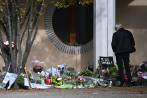Tras la decapitación de un maestro escolar y los ataques a cuchillo en la antigua sede de Charlie Hebdo, ocurridos este año, miles de franceses protestaron contra el terrorismo. FOTO AFP