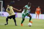 El lateral derecho Helibelton Palacios fue otro de los jugadores destacados de Nacional en el duelo de anoche. Estuvo bien en marca y en salida. FOTO Manuel saldarriaga 