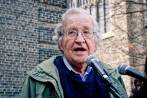 Noam Chomsky, pensador estadounidense a quien The New York Times señaló como “el más importante de los pensadores contemporáneos”. FOTO: CORTESÍA 