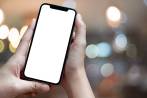 El notch o “muela”, ese borde negro arriba, es una tendencia en todos los smartphones de gama alta que se lanzarán en el país. FOTO SSTOCK