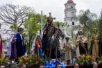 En la Semana Santa de Santa Gertrudis participan miles de ciudadanos, muchos ayudan a cargar los santos que recorren las calles. También colaboran con la adecuación de monumentos, tradiciones que han heredado por generaciones. FOTO JUan Antonio Sánchez