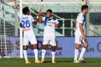 Johan Mojica y Luis Fernando Muriel, dos de los tres colombianos que militan y son figuras con el Atalanta. FOTO efe