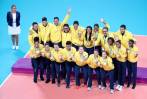 Con el aporte fundamental de la opuesta Dayana Segovia, la líbero Camila Gómez y las puntas Amanda Coneo y Margarita Martínez, Colombia conquistó el histórico segundo lugar. FOTO efe 