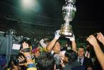 El arquero Óscar Córdoba, durante el festejo del título de Copa América en 2001. Una campaña perfecta. FOTO archivo ec