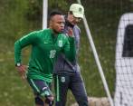 El lateral Camilo Zúñiga entrenó con el equipo principal de Nacional, que prepara el duelo del miércoles en el Atanasio ante Jaguares. FOTO JULIO CÉSAR HERRERA