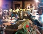 La Policía desalojó esta madrugada el campamento por la paz que llevaba un mes y medio en la Plaza de Bolívar. FOTOS Facebook Campamento Por La Paz