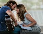 Imagen de la cinta Nace una estrella, que protagonizaron Lady Gaga y Bradley Cooper.