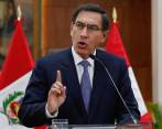 El presidente de Perú, Martín Vizcarra, lanzó una nueva moción de confianza para redoblar al Congreso en la elección del Tribunal Constitucional. Podría disolver el parlamento. FOTO AFP