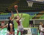 Guadalupe D’Agostino en acción ofensiva para Universidad de Medellín. FOTO CORTESÍA INDER MEDELLÍN