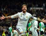 Ramos volvió a vestirse de héroe para el Real Madrid. FOTO AFP