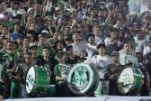 “Nunca imaginé tanto cariño de la hinchada”, dijo emocionado el veterano defensor, quien puso a vibrar a los presentes al alzar el trofeo de la Libertadores, tal como lo hizo la noche del 27 de julio de 2016 . FOTO: Carlos Alberto Velásquez
