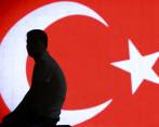 El autoritarismo que caracteriza a Erdogan llevó al distanciamiento de la Unión Europea. FOTOS reuters y afp