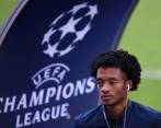 Juan Guillermo Cuadrado ha dejado la posición de lateral derecho y se ha convertido en el extremo derecho del ataque de los italianos junto a Pablo Dybala y Gonzalo Higuaín. FOTO afp 