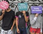La imagen muestra a tres niños a los que el ICBF ha sacado de las calles y les ha restituido sus derechos, que incluyen estudio y una niñez sana y en sus hogares. FOTO róbinson sáenz