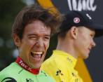 El ciclista colombiano Rigoberto Urán y el tres veces campeón del Tour de Francia, Chris Froome. FOTO EFE