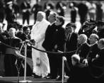 Belisario Betancur fue el anfitrión en 1986 de la visita del Papa Juan Pablo II. FOTO ARCHIVO