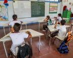 Estudiantes de Amagá, Antioquía, recibían clase en el colegio quince días antes de que comenzara el aislamiento preventivo. FOTO Juan antonio sánchez