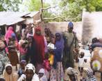 687 mujeres y niños en manos de Boko Haram han sido liberados desde que el ejército tomó un bastión de los islamistas. FOTO AFP
