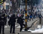 La Organización de Estados Americanos (OEA) condenó este viernes los actos de violencia ocurridos esta semana en Colombia, que en la víspera vivió una jornada de protestas, y saludó a quienes se manifestaron en “paz y armonía”.Foto: AFP