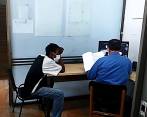 Audiencia en la URI del búnker, en Medellín. El juez, en teletrabajo, pero fiscal, custodio y detenido carecen de bioseguridad. FOTO cortesía