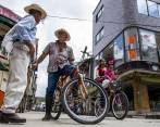 En Amalfi y La Ceja, la vida rueda en ciclas