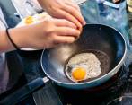 Una de las enfermedades producidas por el mal tratamiento de los alimentos es la salmonellosis. Foto: Shutterstock