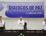 “Las Farc completamos el pasado 27 de mayo 52 años de resistencia guerrillera y hoy vemos el sueño de la paz mucho más cerca que nunca”, enfatizó alias “Timochenko” ante los asistentes. FOTO AFP