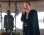 El actor británico es un criminal intergaláctico en esta nueva cinta de la popular saga Star Wars. FOTO cortesía cinecolor