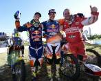 El británico se consagró por primera vez campeón en la categoría motocicletas. FOTO AFP