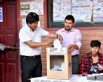 Evo Morales, habiá ganado todas sus elecciones anteriores en la primera vuelta. En dos meses volverá a las urnas. FOTO efe