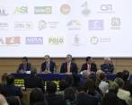 La universidad Javeriana fue sede del foro “Desinformación y democracia” que contó con la presencia de various miembros de entidades públicas. FOTO: Colprensa