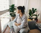 Las redes sociales de apoyo son importantes para personas que están enfrentando el encierro. Se debe tener una lista telefónica con esos amigos que fortalecen el vínculo emocional. FOTO sstock