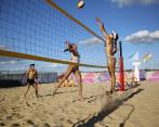 Las duplas colombianas de voleibol playa fueron los primeros en llegar a Rosario. Ya entrenaron en los dos escenarios dispuestos para la competencia, que inicia hoy. FOTO Comité Olímpico Colombiano 