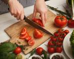 Entre los diferentes tipos de cuchillos, hay tres indispensables en toda cocina. Foto: SStock