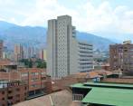 El nuevo edificio de la Universidad Cooperativa de Colombia es un referente del desarrollo del centro de la ciudad. A su alrededor se tejerán nuevas interacciones entre la academia, lo urbano y lo cultural.