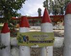 Esta placa corresponde a la zona veredal de Santa Elena, cuya comunidad eligió al colibrí como símbolo. FOTO manuel saldarriaga