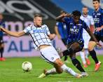 Duván Zapata intentó anotar, pero esta vez no fue posible. FOTO AFP