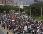 Así de multitudinaria fue la marcha nacional de los estudiantes el pasado mes de octubre, cuando reclamaron incumplimientos a los acuerdos por parte del Gobierno. FOTO: Edwin Bustamante,