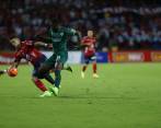 Entretenido resultó el encuentro entre Medellín y Equidad, que al final terminó igualado 1-1. Con ese resultado el club escarlata se aseguró jugar los cuartos de final de la Liga. FOTO jaime pérez