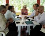 El comandante de las Farc, alias “Timochenko” se reúne en Cartagena con el canciller de Noruega, Borge Brende. FOTO @FARC_EPueblo