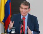El ministro Ángel Custodio Cabrera recordó que el Gobierno tiene hasta el 30 de diciembre para fijar el mínimo. FOTO cortesía
